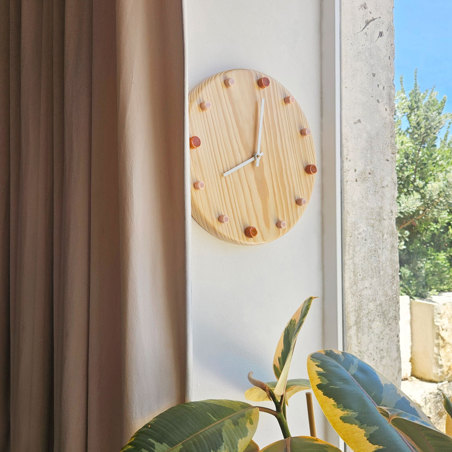 Minimalist Wooden Wall Clock with Handcrafted Ceramics | ⌀29cm - Orange & Salmon Pink