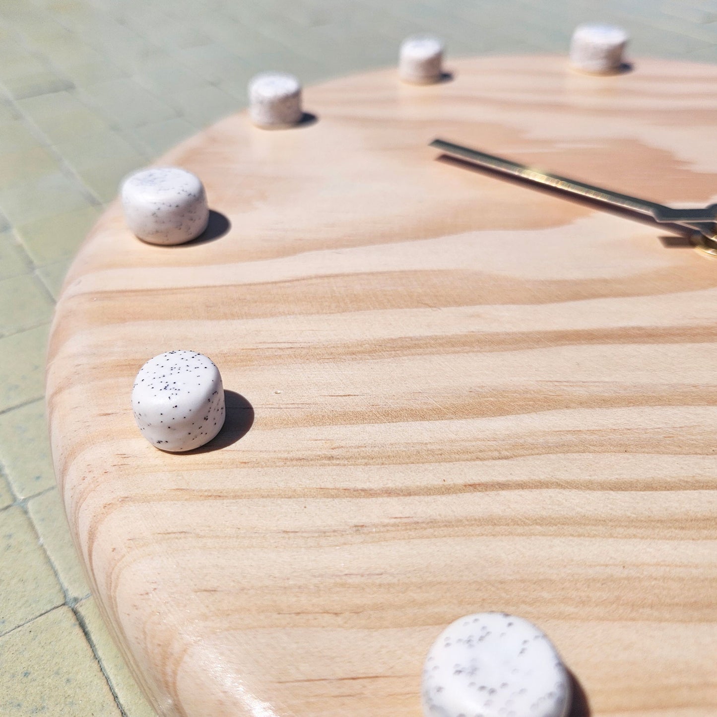 Minimalist Wooden Wall Clock with Handcrafted Ceramics | ⌀29cm - Speckled White