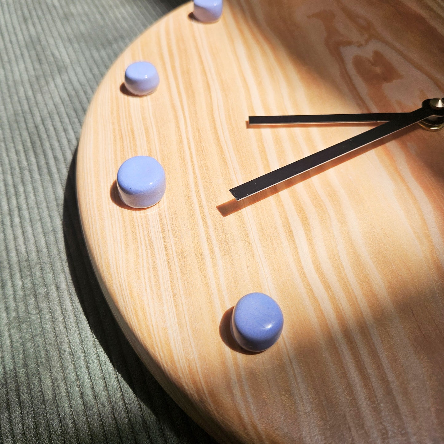 Minimalist Wooden Wall Clock with Handcrafted Ceramics | ⌀29cm - Light Blue