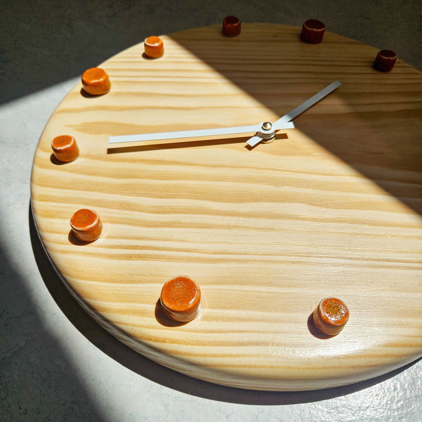 Minimalist Wooden Wall Clock with Handcrafted Ceramics | ⌀29cm - Orange