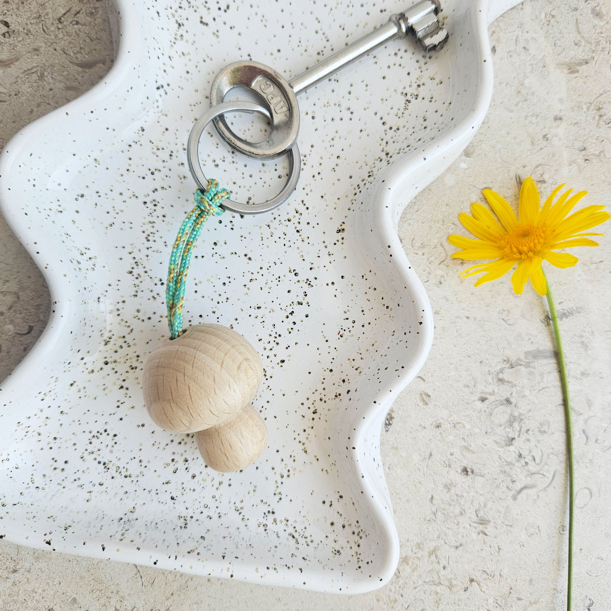 Wooden Mushroom Hanger / Stainless Steel Ring - Tropicana