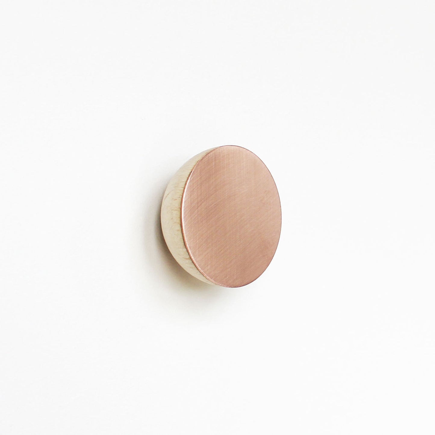 Runder Wandgarderobenhaken/-knauf aus Buchenholz und Kupfer